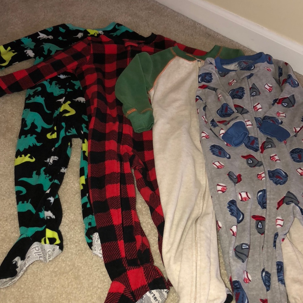 Carter’s sleepers x4